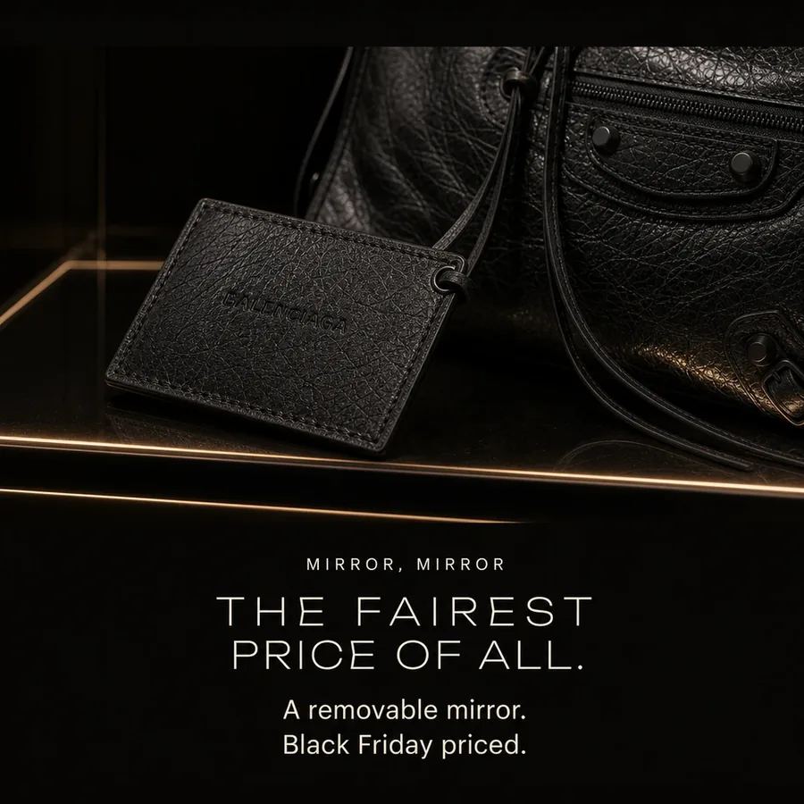 Mirror, mirror: the fairest price of all. A removable mirror, Black Friday priced.