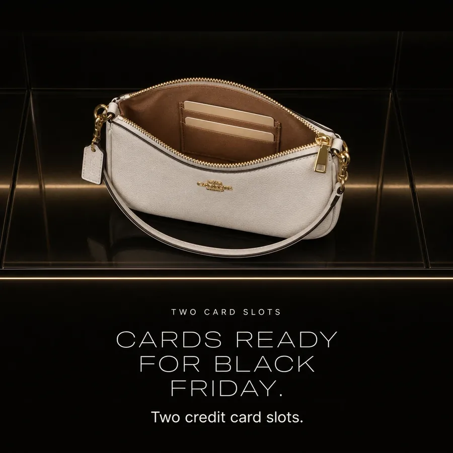Cards ready for Black Friday: two credit card slots inside the Nolita 19 in chalk.