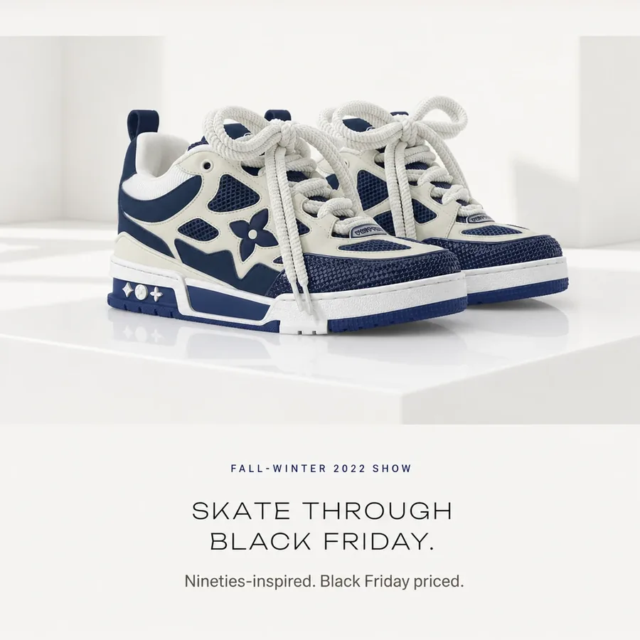 Skate through Black Friday: the Nineties-inspired LV Skate from the Fall-Winter 2022 show, in navy blue.
